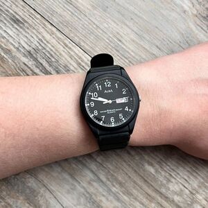 Alba Seiko V733-8A90 Black Quartz Watch Day Date Water Resist 5BAR Vintage